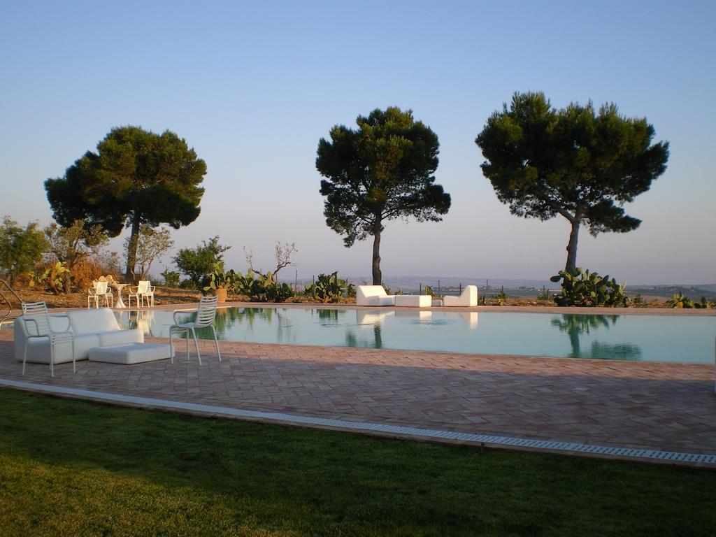 Отель Baglio San Vincenzo Менфи Экстерьер фото